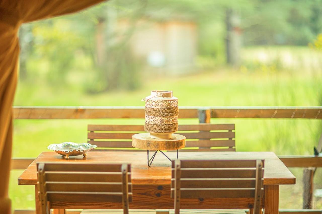 Domaine De La Vitarelle Glamping Villaniere Экстерьер фото