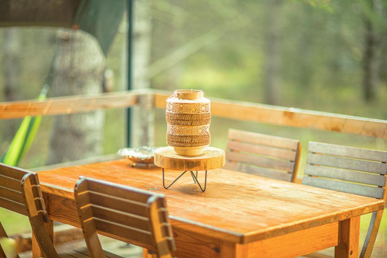Domaine De La Vitarelle Glamping Villaniere Экстерьер фото